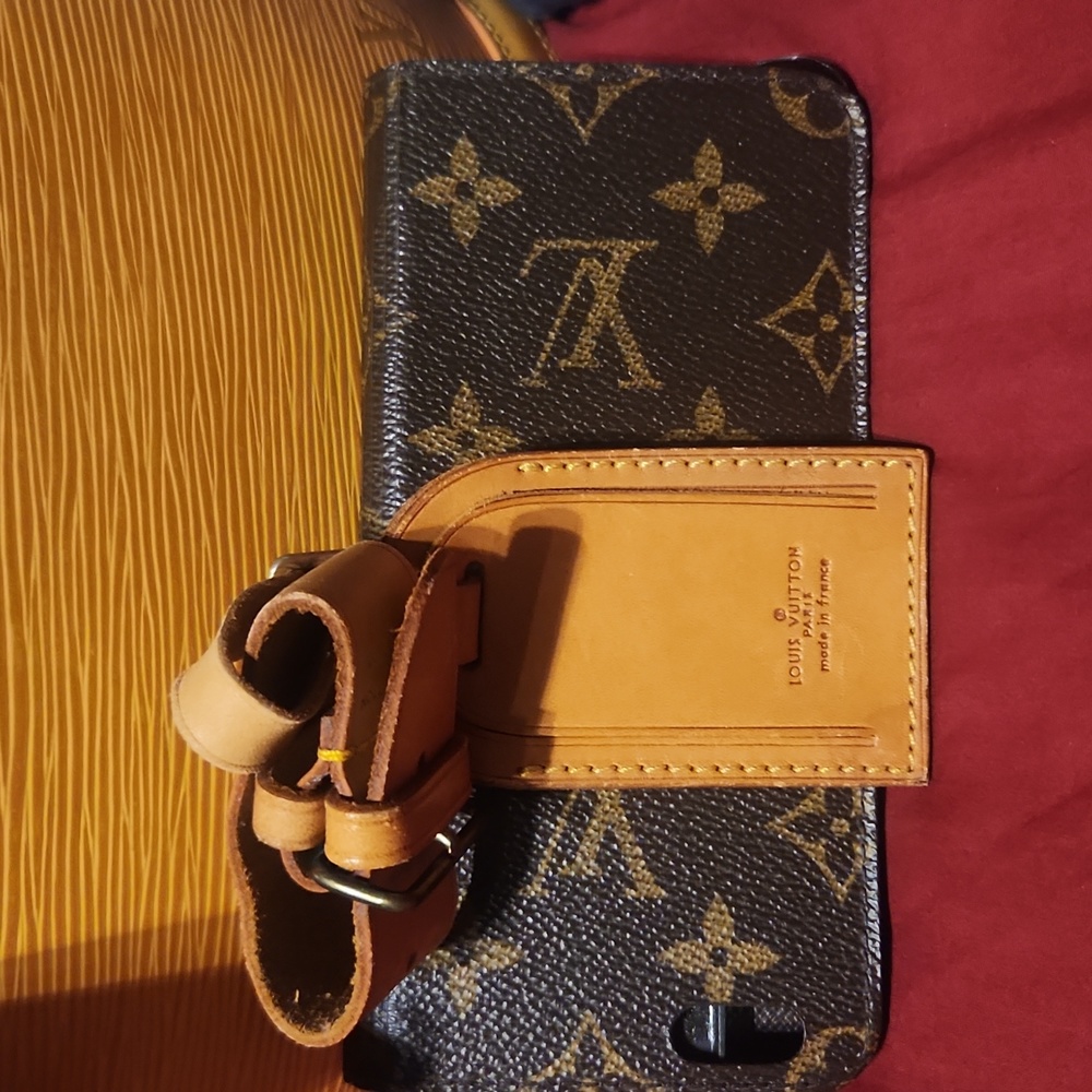 Louis Vuitton luggage tag and poinette set